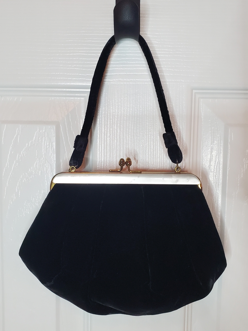 Vintage Garay Velvet & Mother of Pearl Frame Clutch Bag